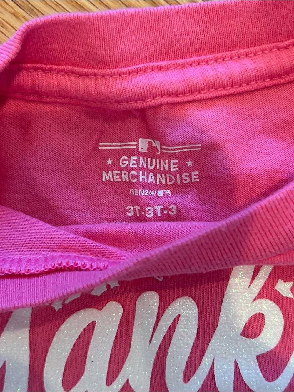 Yankees Girls' Pink Logo Heart Tee - Picture 2 of 2